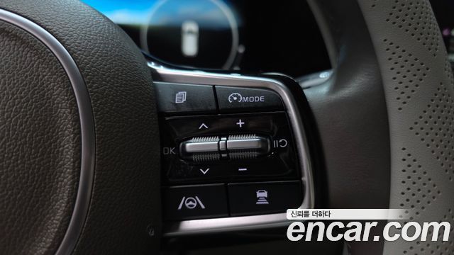 Kia Canival 2021 — photo 24