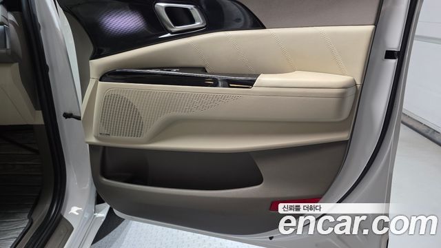 Kia Canival 2021 — photo 15