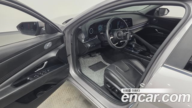 Hyundai AVANTE 2022 — photo 13