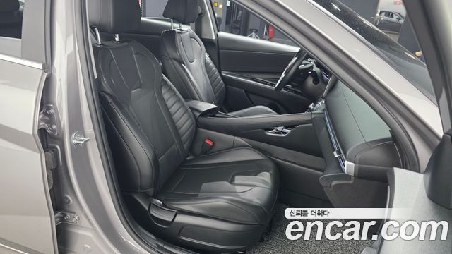Hyundai AVANTE 2022 — photo 17