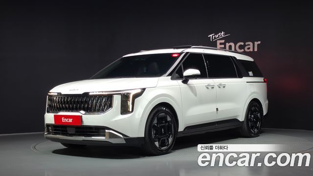 Kia Canival 2025 — photo 1