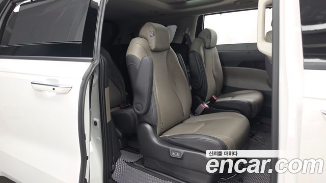 Kia Canival 2025 — photo 12