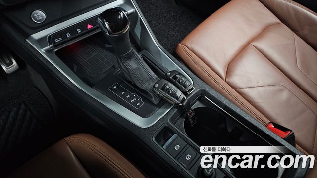 Audi Q3 2020 — photo 12