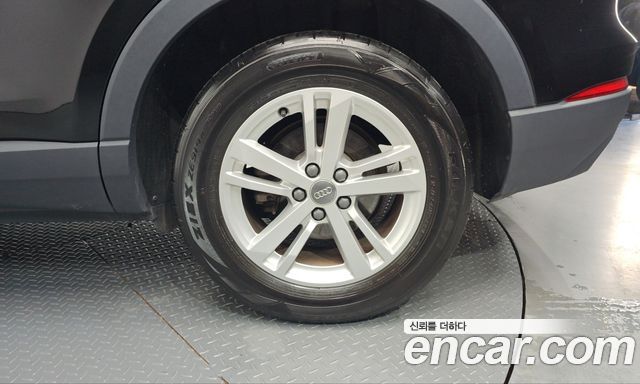 Audi Q3 2020 — photo 7
