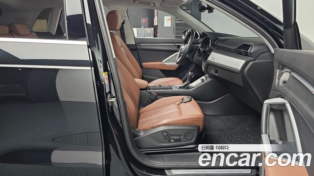 Audi Q3 2020 — photo 16