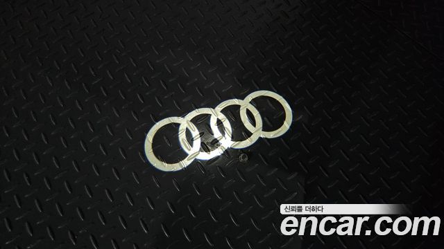Audi Q3 2020 — photo 29