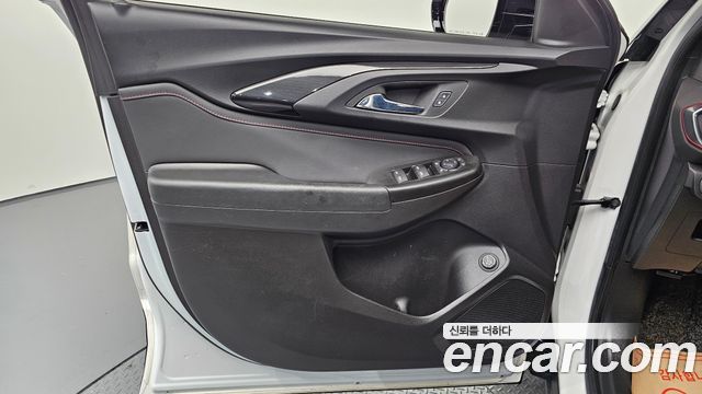 Chevrolet Korea Trailblazer 2022 — photo 14