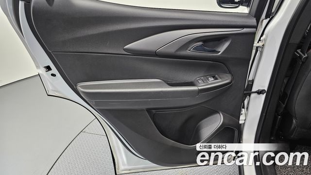 Chevrolet Korea Trailblazer 2022 — photo 15