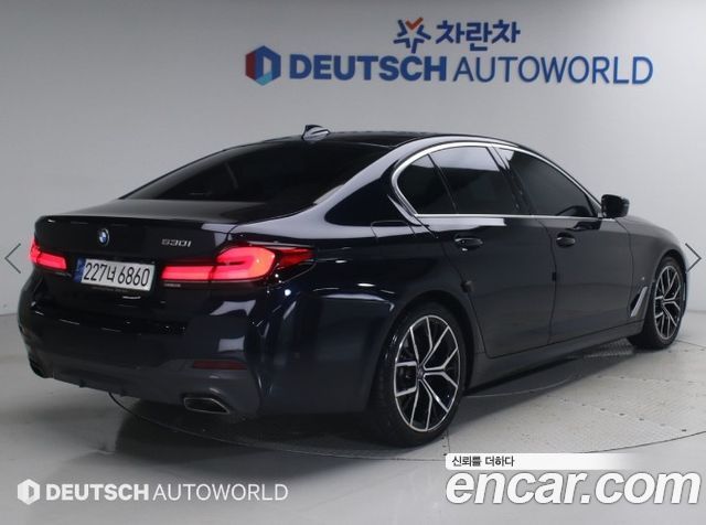 BMW 5-Series 2022 — photo 2