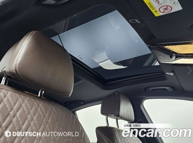 BMW 5-Series 2022 — photo 18