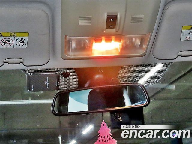 Land Rover Discovery 2011 — photo 15