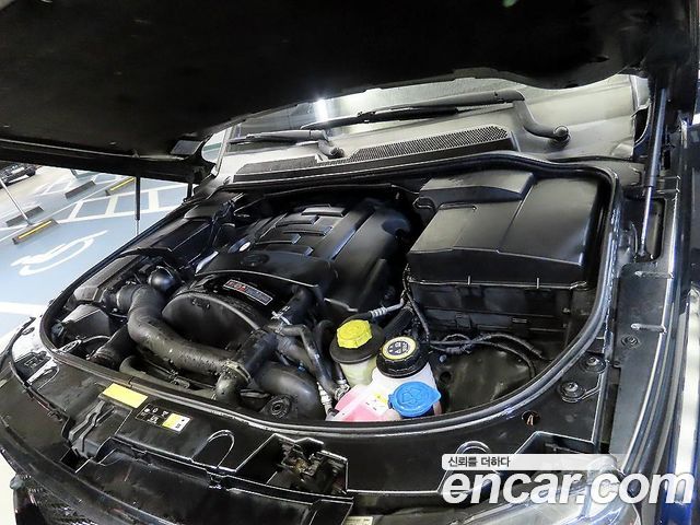 Land Rover Discovery 2011 — photo 19
