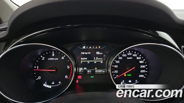 Kia Canival 2015 — photo 11