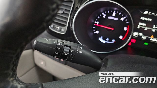 Kia Canival 2015 — photo 27