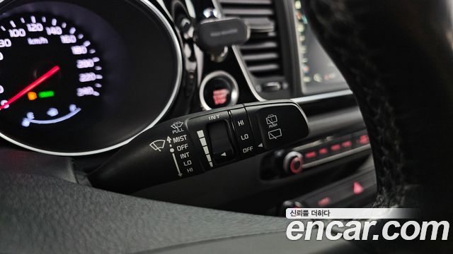 Kia Canival 2015 — photo 29