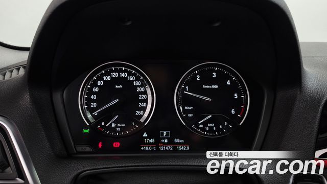 BMW 1-Series 2018 — photo 11
