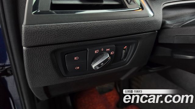 BMW 1-Series 2018 — photo 25