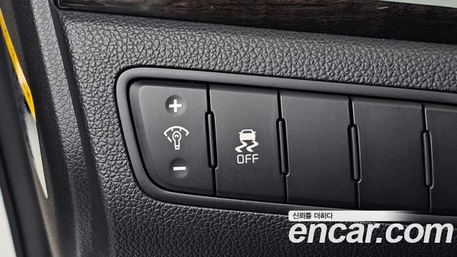 Kia K7 2013 — photo 19