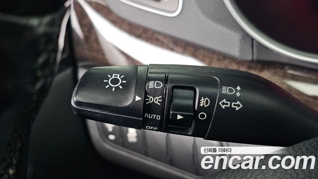 Kia K7 2013 — photo 27