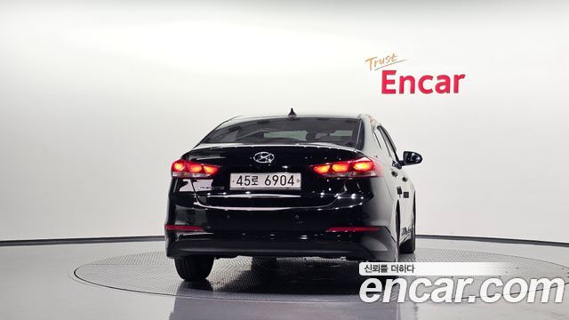Hyundai AVANTE 2018 — photo 4