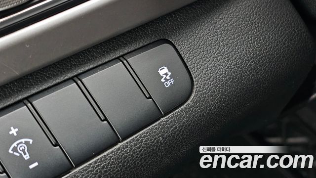 Hyundai AVANTE 2018 — photo 20