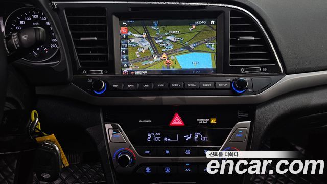 Hyundai AVANTE 2018 — photo 25