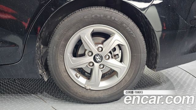 Hyundai AVANTE 2018 — photo 7