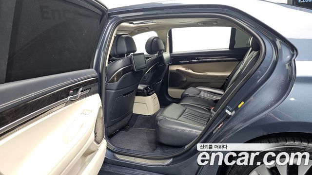 Genesis EQ900 2016 — photo 17