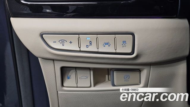 Genesis EQ900 2016 — photo 20