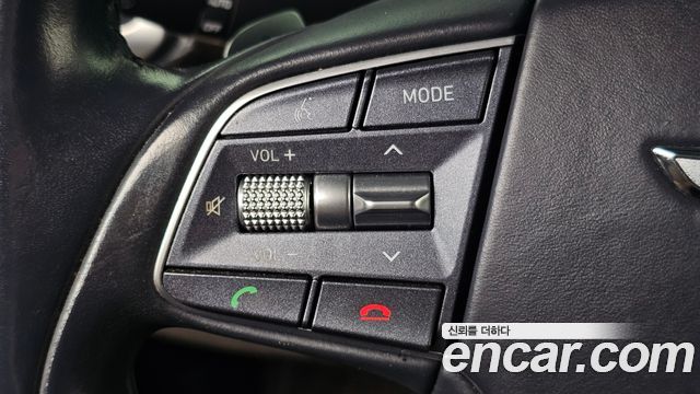 Genesis EQ900 2016 — photo 24