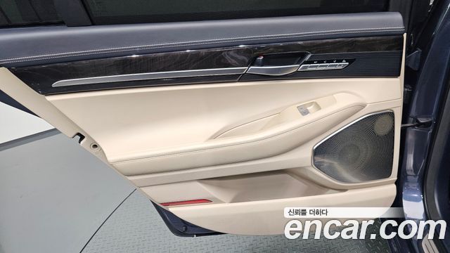 Genesis EQ900 2016 — photo 15
