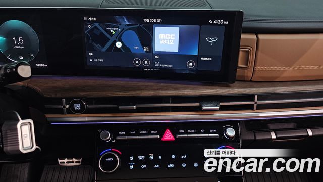 Hyundai Santafe 2025 — photo 27