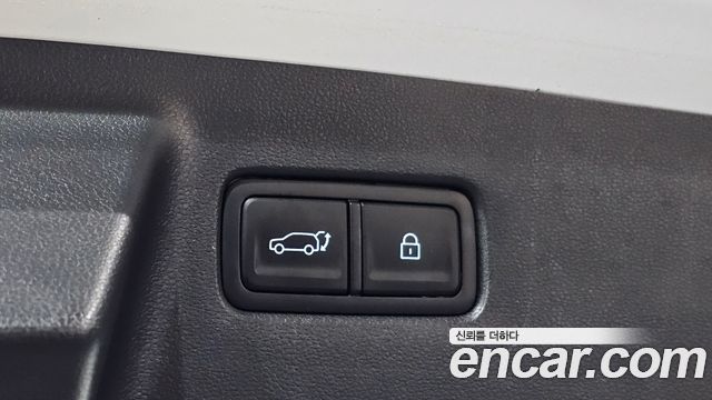 Hyundai Santafe 2025 — photo 36