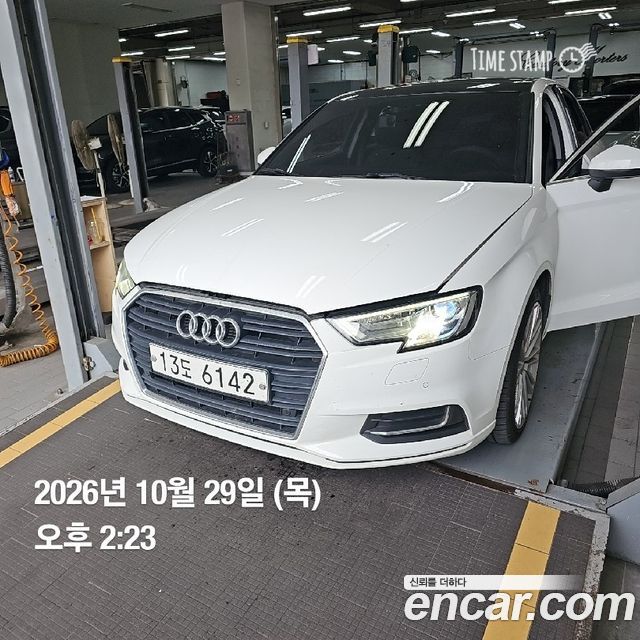 Audi A3 2018 — photo 1