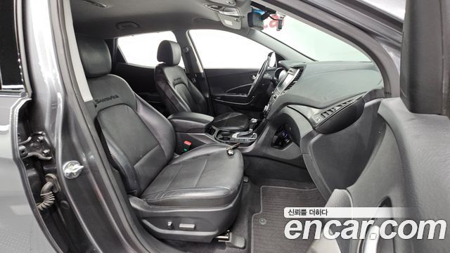 Hyundai Santafe 2016 — photo 16