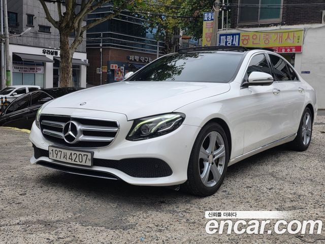 Mercedes-Benz E-Class 2017 — photo 1