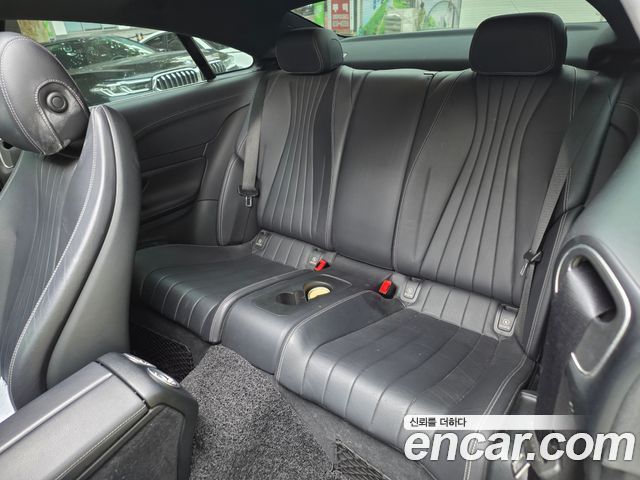 Mercedes-Benz E-Class 2017 — photo 9