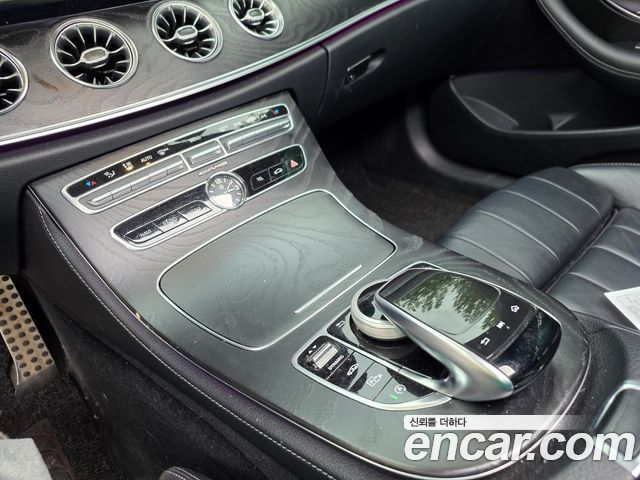 Mercedes-Benz E-Class 2017 — photo 18