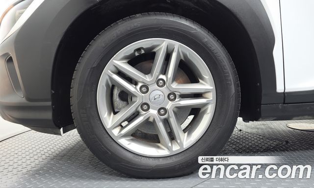 Hyundai Kona 2023 — photo 5