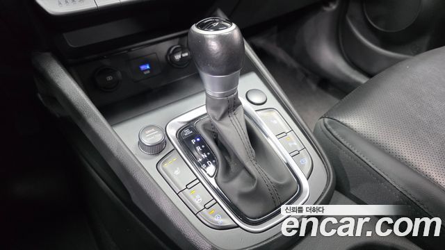 Hyundai Kona 2023 — photo 12