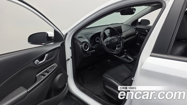 Hyundai Kona 2023 — photo 13
