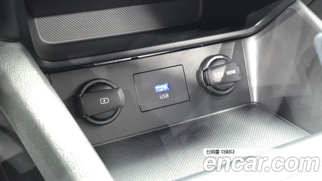Hyundai Kona 2023 — photo 19
