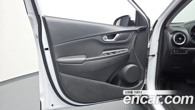 Hyundai Kona 2023 — photo 14
