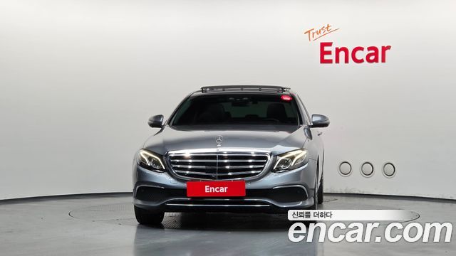 Mercedes-Benz E-Class 2020 — photo 3