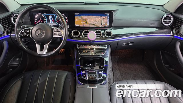Mercedes-Benz E-Class 2020 — photo 7