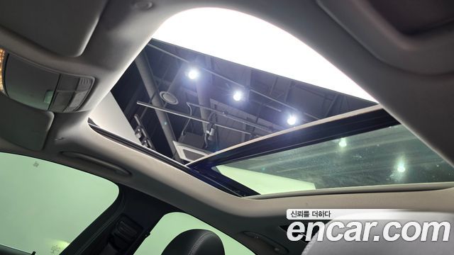Mercedes-Benz E-Class 2020 — photo 18