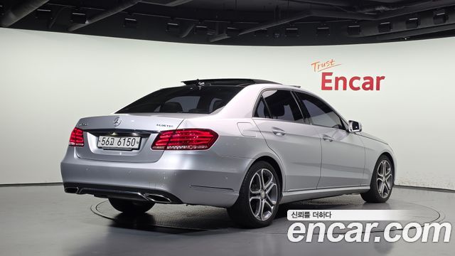 Mercedes-Benz E-Class 2015 — photo 2