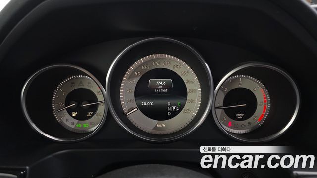 Mercedes-Benz E-Class 2015 — photo 8