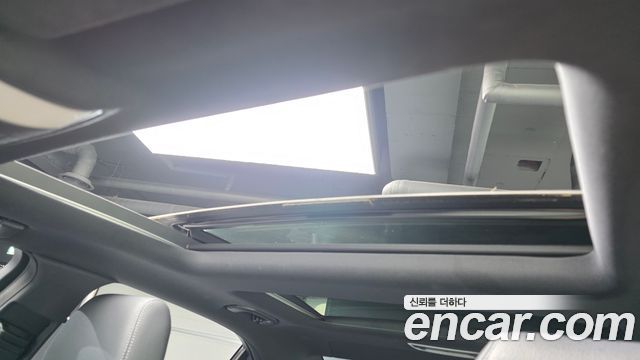 Mercedes-Benz E-Class 2015 — photo 16