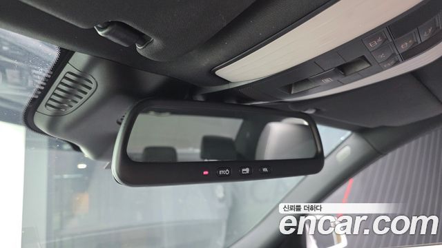 Mercedes-Benz E-Class 2015 — photo 17
